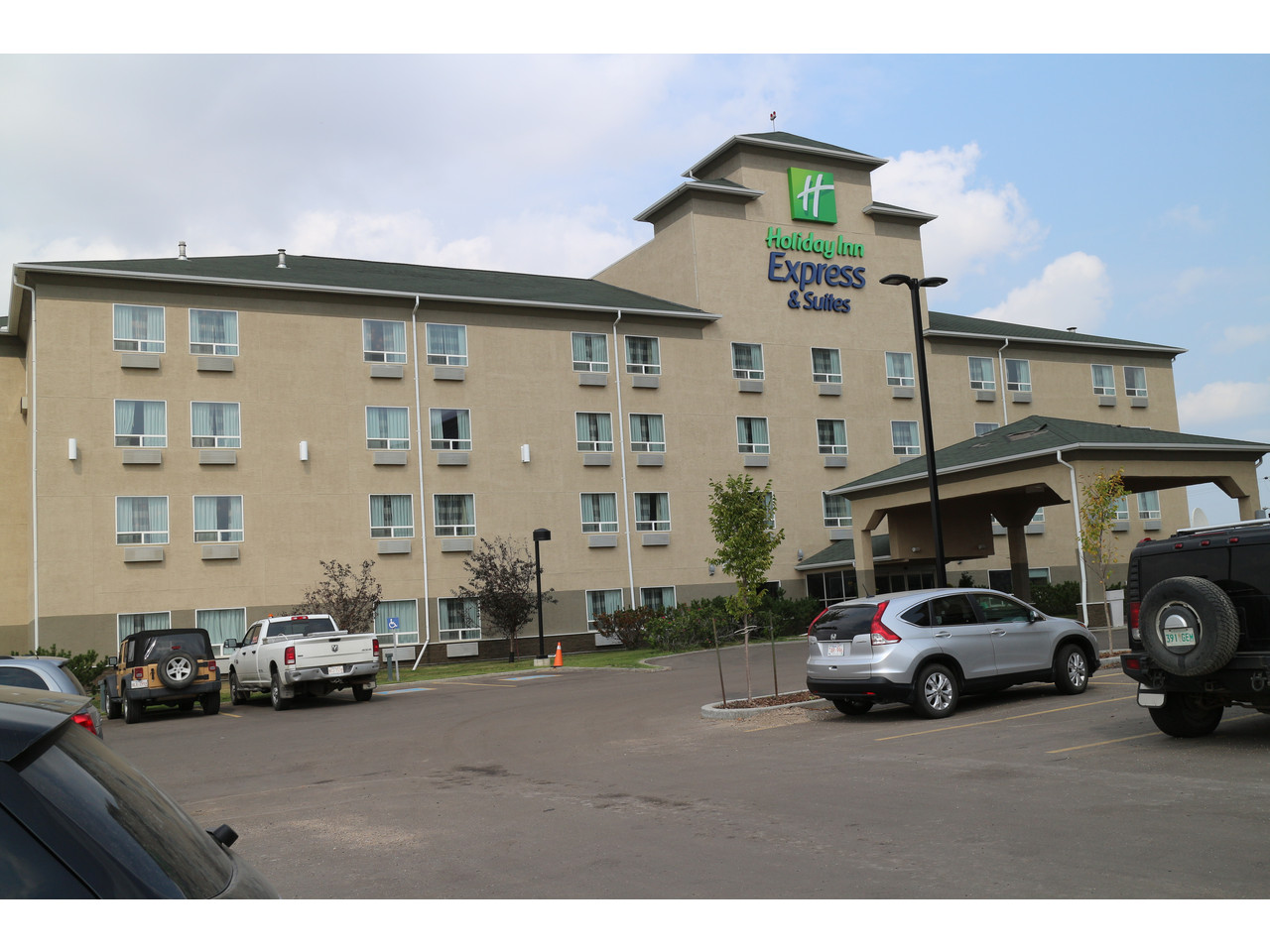 Holiday Inn Express & Suites Edmonton Airport Nisku, Alberta Elsie Hui